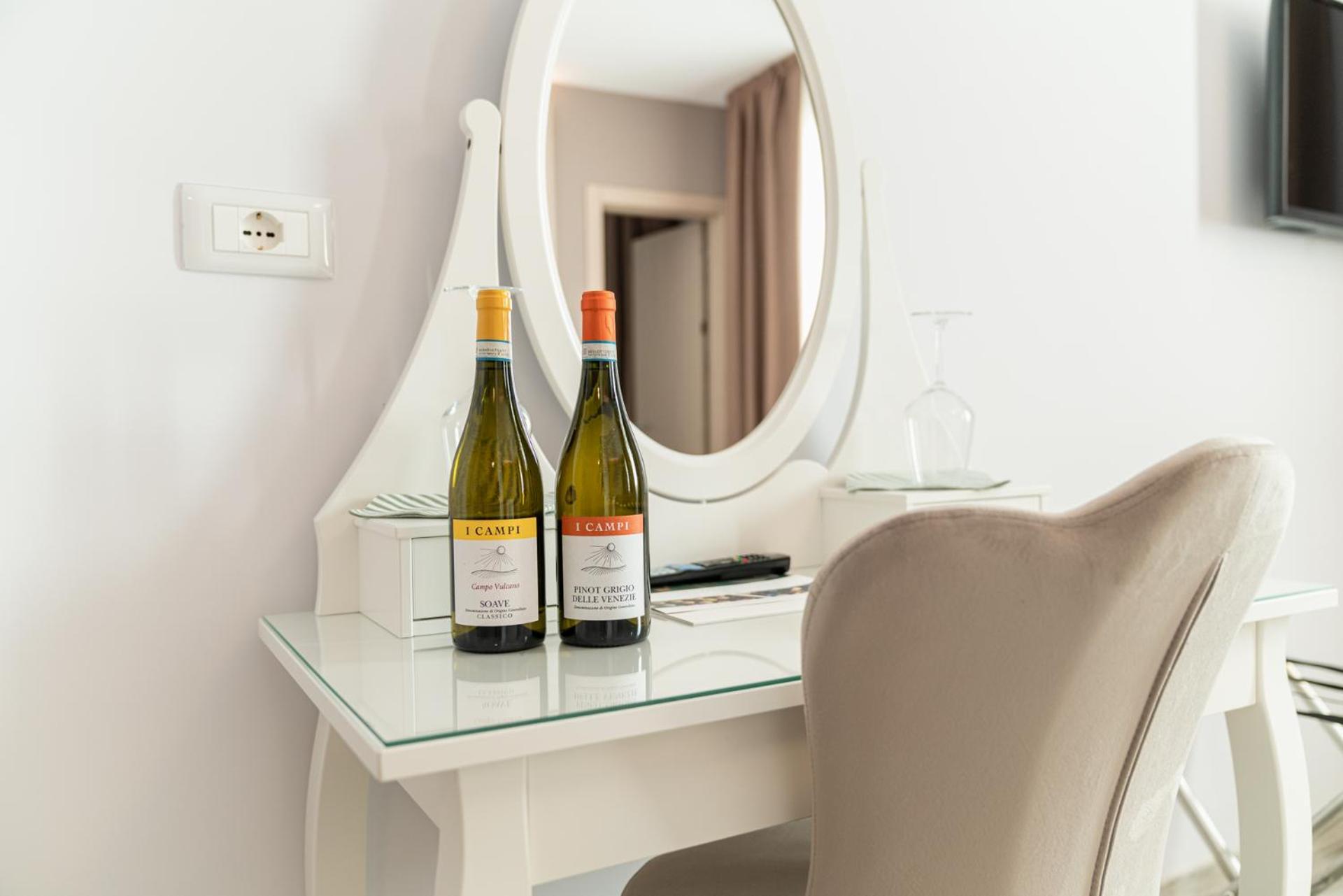 I Campi Wine Relais Hotel Ronchi  Luaran gambar