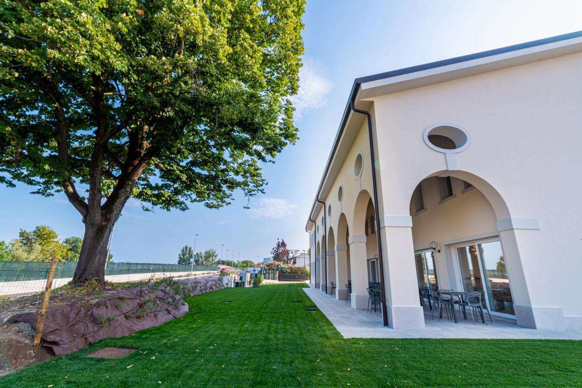 I Campi Wine Relais Hotel Ronchi  Luaran gambar