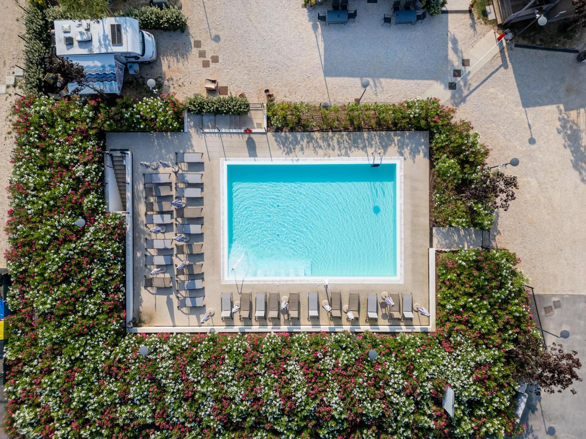 I Campi Wine Relais Hotel Ronchi  Luaran gambar